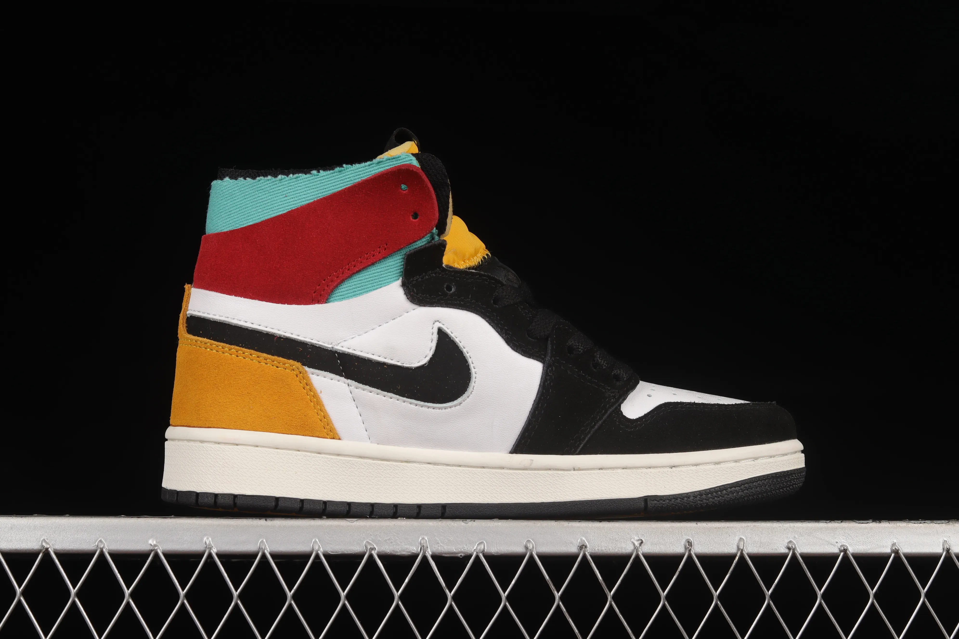 All categories Air Jordan Jordan series basketball shoes Air Jordan 1 High Air Jordan 1 Zoom CMFT AJ1 Joe 1 white, yellow and red color matching CT0978-016
